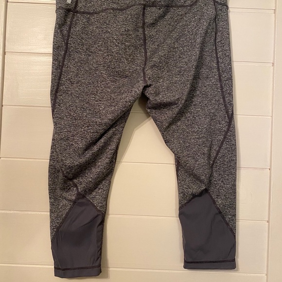 Zella Live In High Rise Crop Legging in Grey - Picture 4 of 5